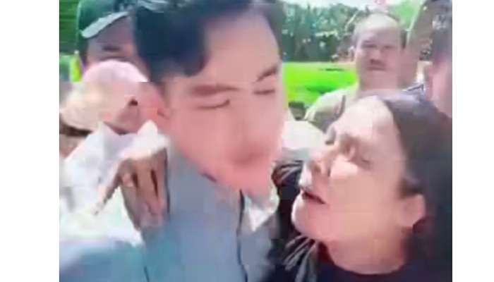 Tangkapan layar saat Mega hendak mencium pipi Wapres Gibran Rakabuming Raka dalam kunjungannya di Kupang, NTT.