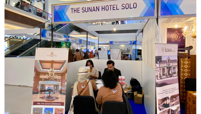 Pengunjung&nbsp;Bengawan Solo Travel Mart (BTM) 2025 antuasias dengan promo yang ditawarkan The Sunan Hotel Solo selama penyelenggaraan event di Solo Square.