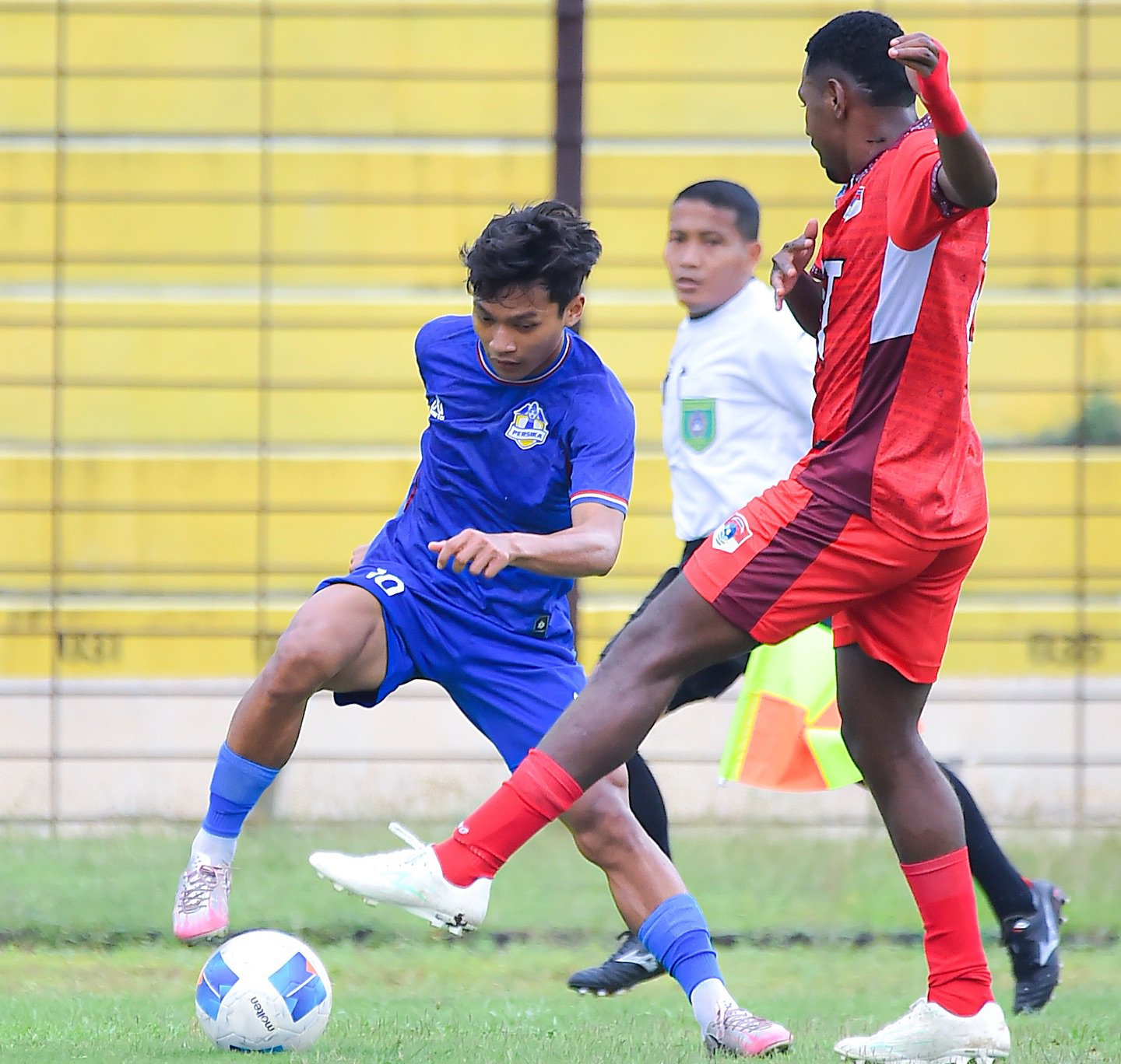Laga Persika Karanganyar melawan Persebata di Liga 4 nasional (14/5/2025).