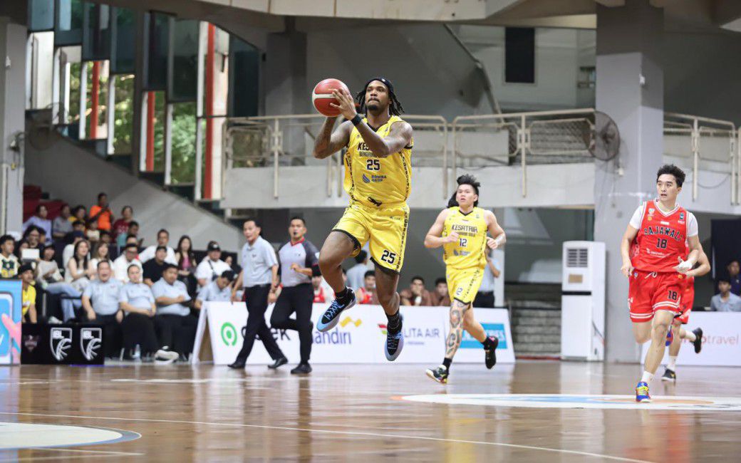 JUMP: Travin Thibodeaux sat bermain dengan KBS di IBL musim ini.