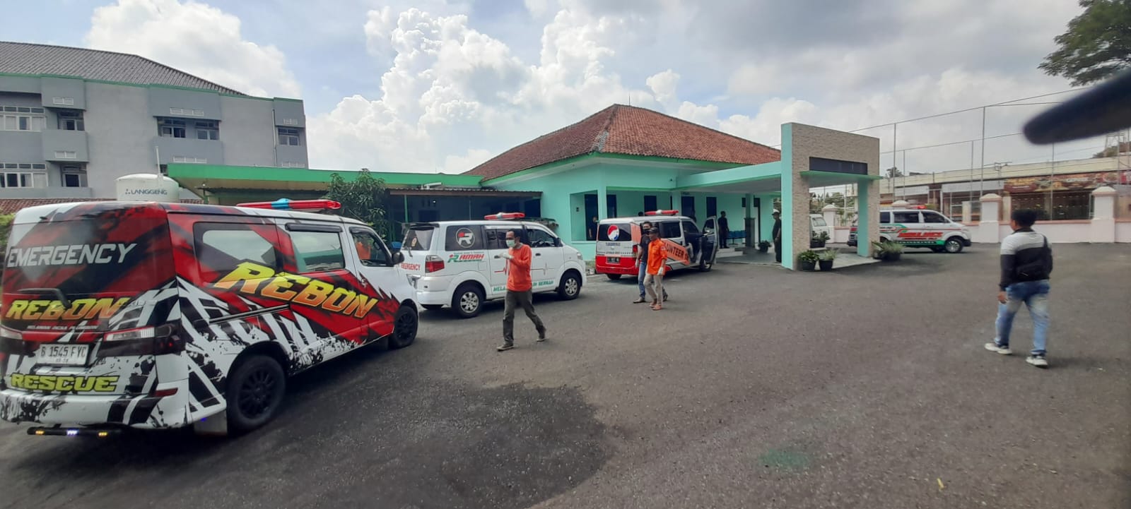 korban lainnya mengalami luka-luka dan telah dievakuasi ke RSUD Karanganyar untuk mendapatkan perawatan medis.