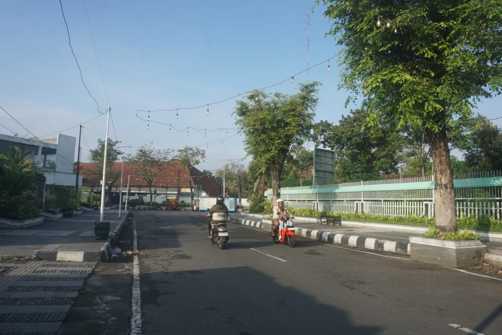 Jalan Bhali, Kecamatan Klaten Tengah yang mulai diterapkan dua arah dari Pukul 05.00-15.00. (Angga Purenda/Radar Solo)