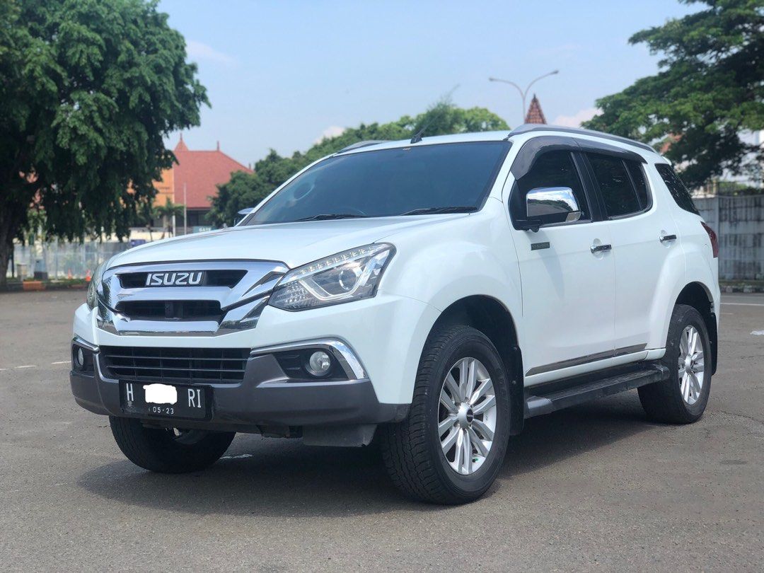 Isuzu MU-X: Diesel Andal dengan Teknologi Penakluk Medan Berat