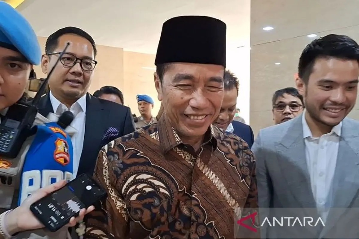 Jokowi ditanyai 22 pertanyaan di Bareskrim terkait kasus ijazah palsu. Klarifikasi lengkap disampaikan kepada penyidik