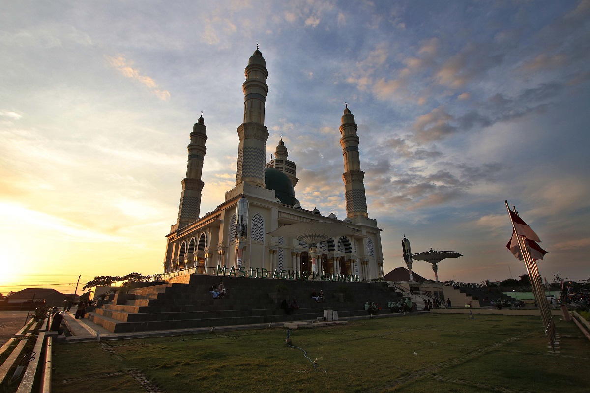 Kondisi Masjid Agung Madaniyah Karanganyar pada 2023 atau sebelum diresmikan Presiden ke-7 RI Joko Widodo.