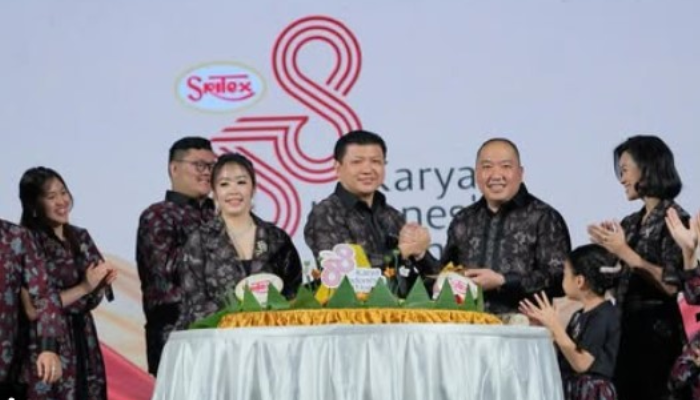 Iwan Setiawan Lukminto bersama saudara-saudara saat perayaan HUT ke-58 Sritex pada tahun 2024 lalu.