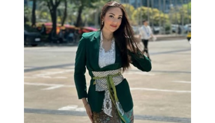 Ghina Raihanah, kekasih Izzat Assegaf.