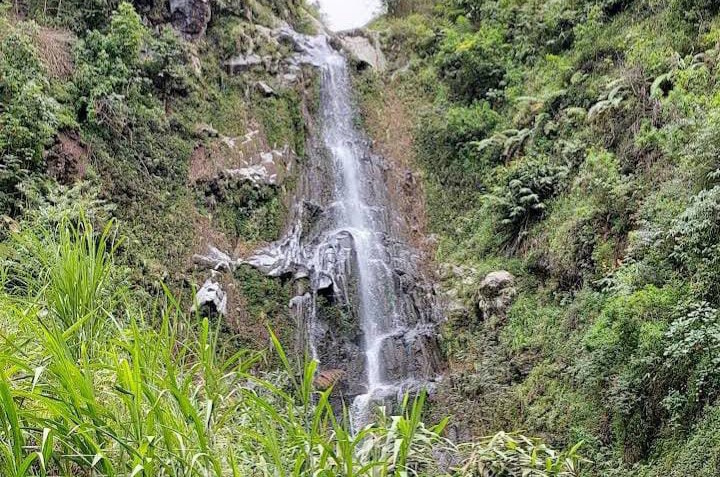 Suasana alam di Air Terjun Grinijingan Jrakah Boyolali.