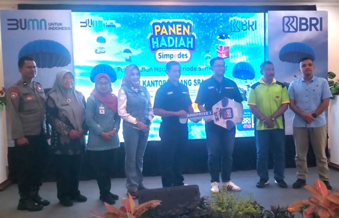 Kegiatan Panen Hadiah Simpedes ini juga turut memberdayakan perekonomian lokal dengan melibatkan beberapa UMKM binaan BRI Sragen.