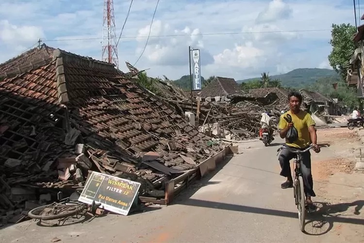 Mengenang Tragedi Gempa Jogja 2006 27 Mei, Diguncang Dahsyat Selama 57 Detik, Ribuan Orang Meninggal Dunia