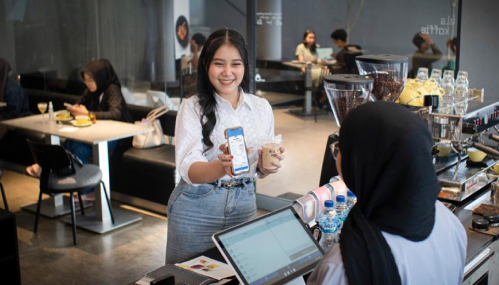 Liburan dan nongkrong tetap asyik dengan layanan transaksi mudah dengan super apps BRImo dari BRI.