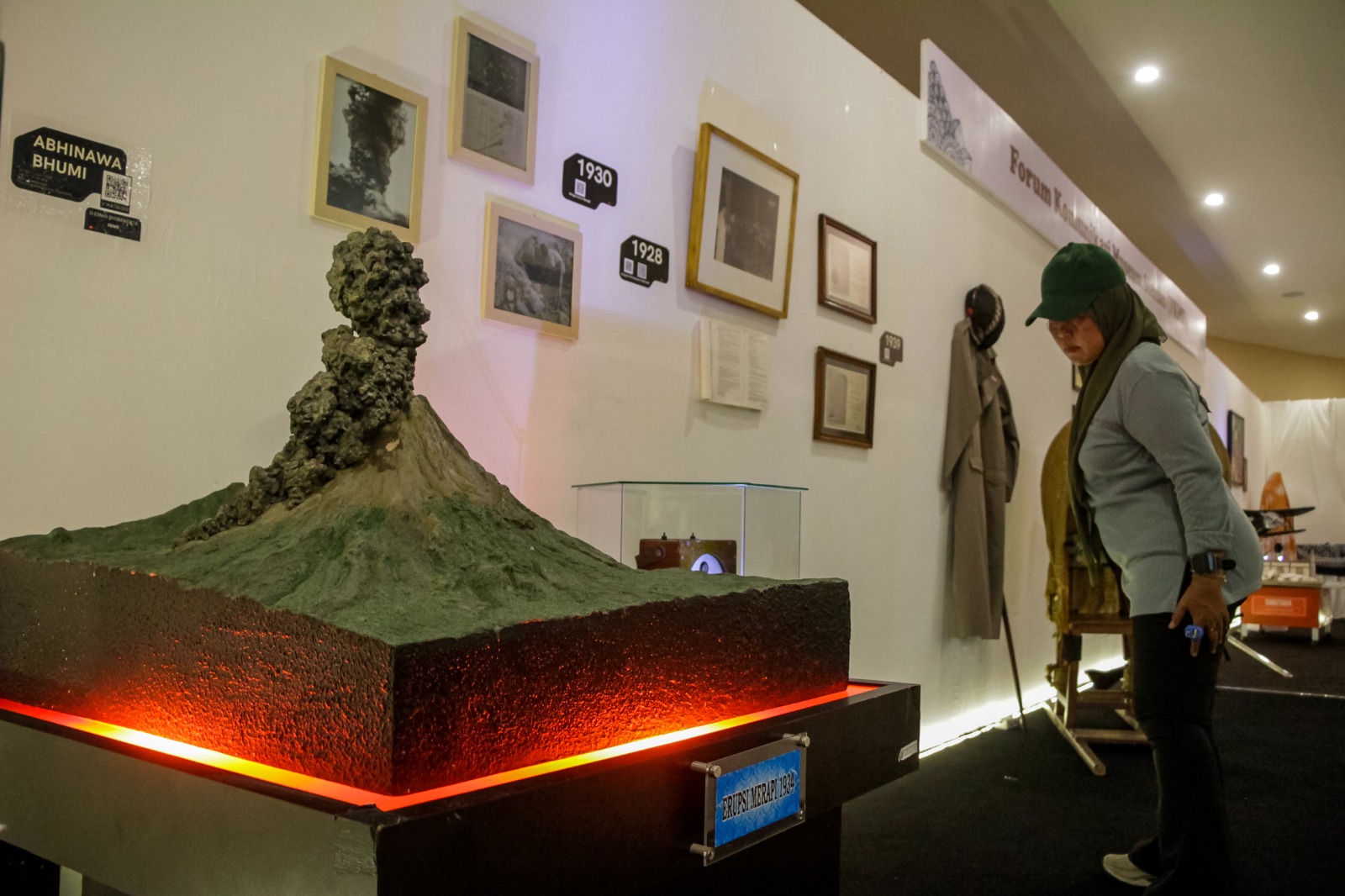 MENARIK: Salah satu diorama yang dipajang dalam Pameran Bersama Museum Keliling Abhinawa Bhumi tengah digelar di Taman Balekambang.
