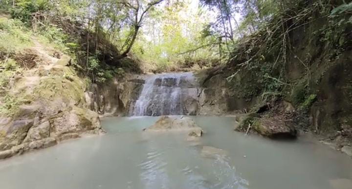Air Terjun Dung Jengglong Sragen yang jadi salah satu destinasi wisata alam yang wajib dikunjungi