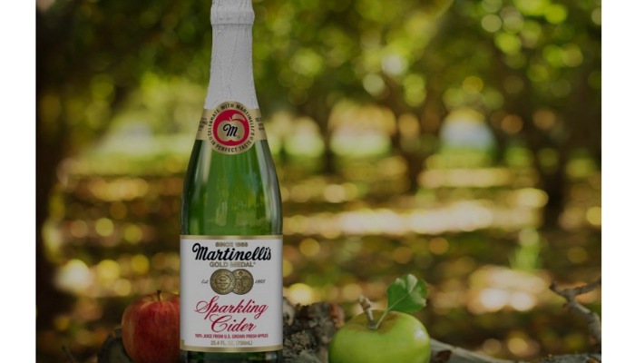 Sparkling apple cider.