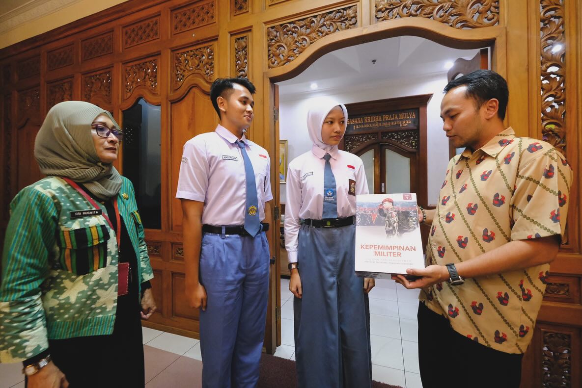 Argananta Pramudya Candra Putra bertemu Wali Kota Solo Respati Ardi di balai kota. (Ist)