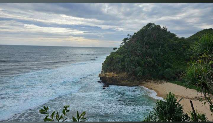 Suasana di Pantai Puyangan yang berada di Wonogiri.