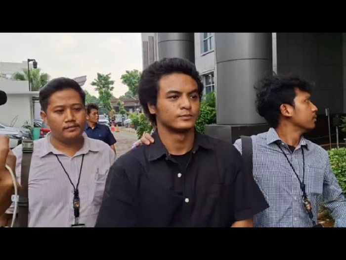 Jarang Tersorot Kamera, Penampilan Terbaru Vadel Badjideh Bikin Pangling, Ini Penampakannya Usai 3 Bulan Mendekam  di Penjara