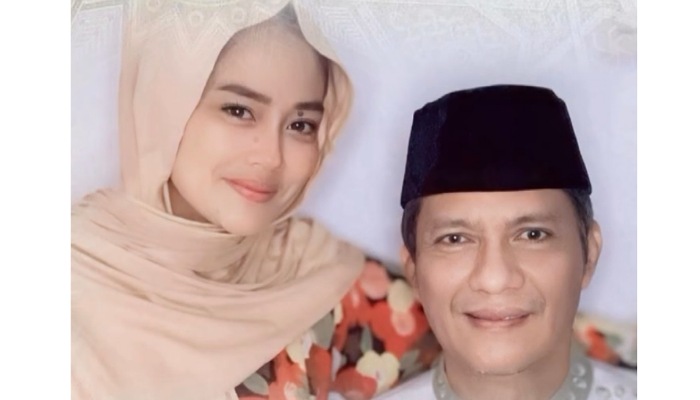Potret kebersamaan Chairil JM dan sang istri Ika Kartika.