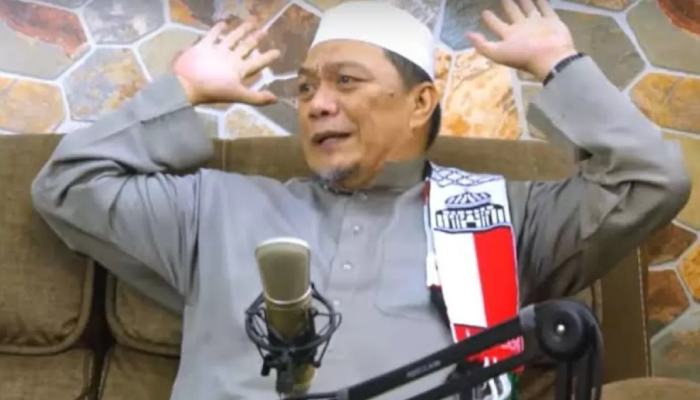Ustad Yahya Waloni.