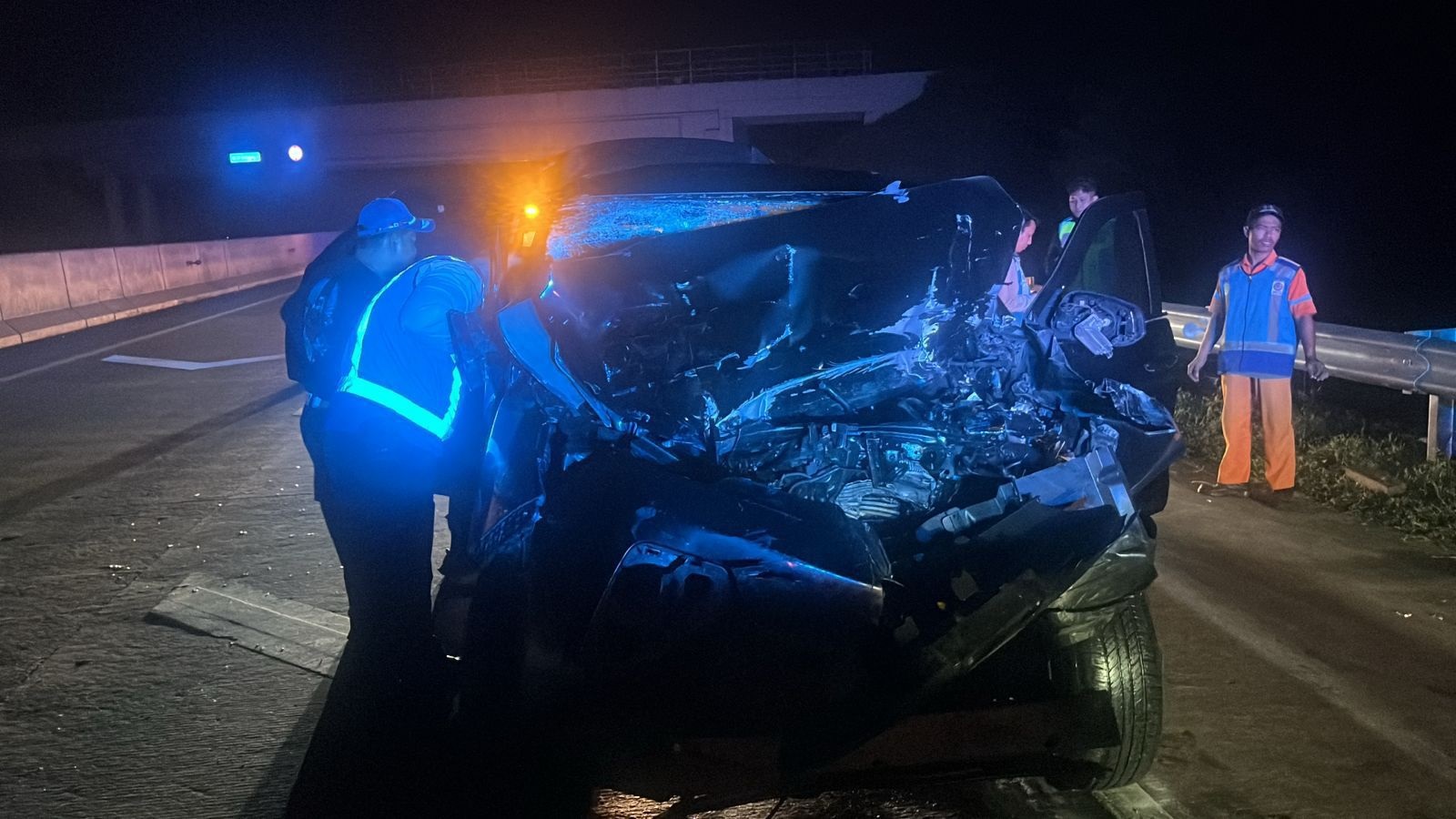 Kecelakaan di Tol Sragen merenggut nyawa Waluyo Jati Sasono, Wakil Ketua DPRD Ngawi, yang tewas di lokasi kejadian setelah tabrak Truk