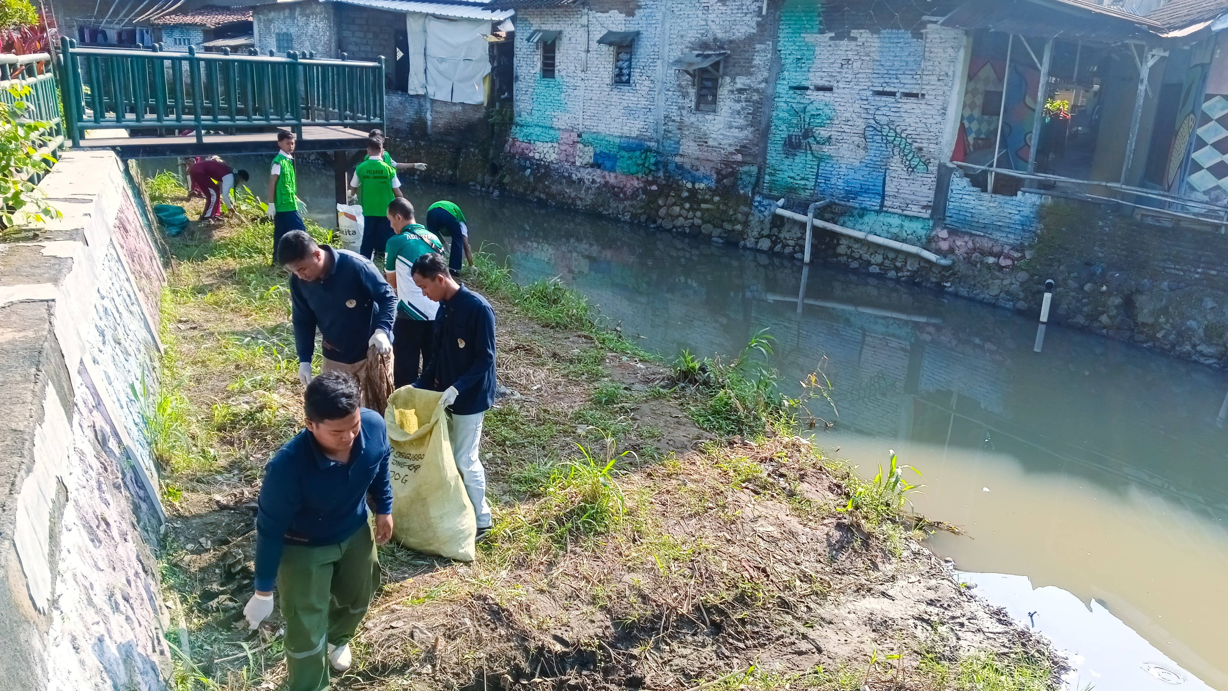 Gerakan bersih-bersih di Kali Lunyu dan Taman Gayamprit, Kecamatan Klaten Selatan beberapa waktu lalu.