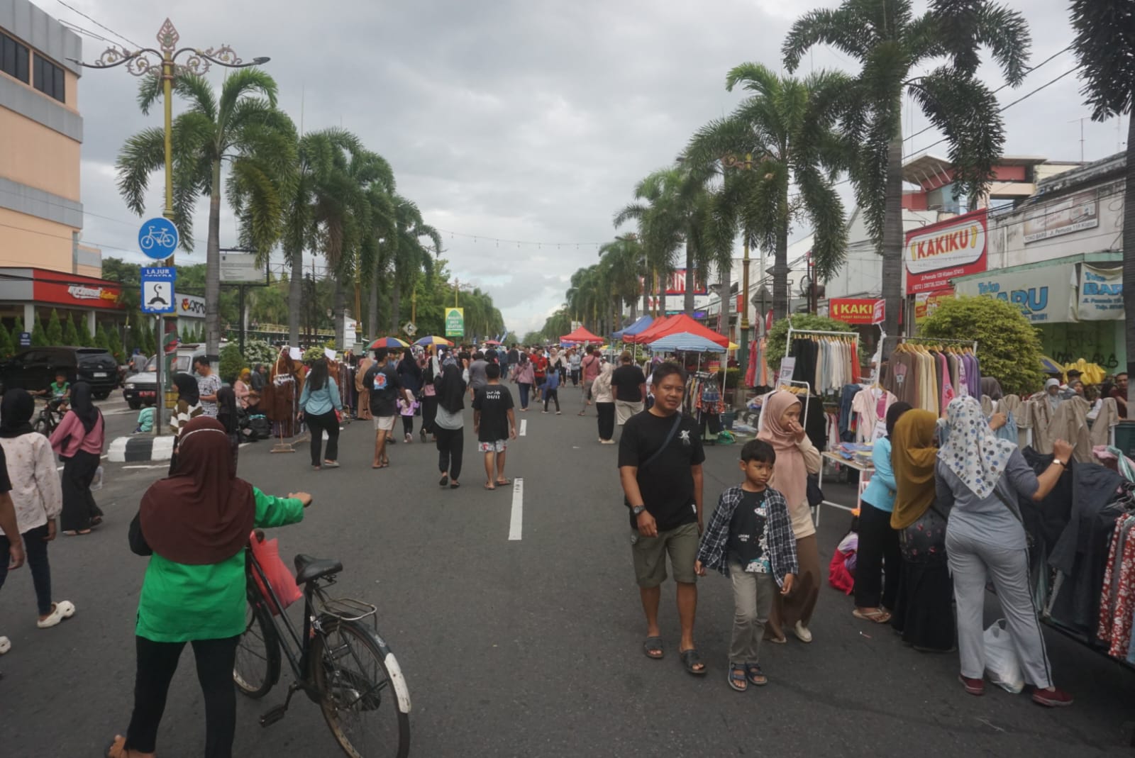 Suasana gelaran Car Free Day (CFD) di Jalan Pemuda, Kecamatan Klaten Tengah.