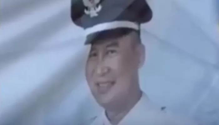 Edo Saefudin, Kepala Desa (Kades) Mander di Serang yang viral terlilit utang 16 sapi kurban.