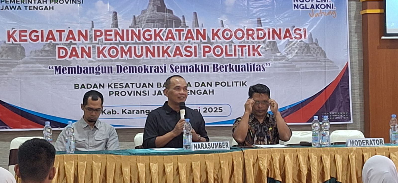 Ketua DPRD Jateng Sumanto beri paparan pada kegiatan Kemitraan dan Peningkatan Koordinasi serta Komunikasi Politik yang digelar di SMA Negeri 1 Karanganyar, Kamis (5/6/2025).