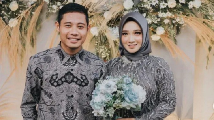 Zahra Hakim dilamar oleh Evan Dimas pada Desember 2019