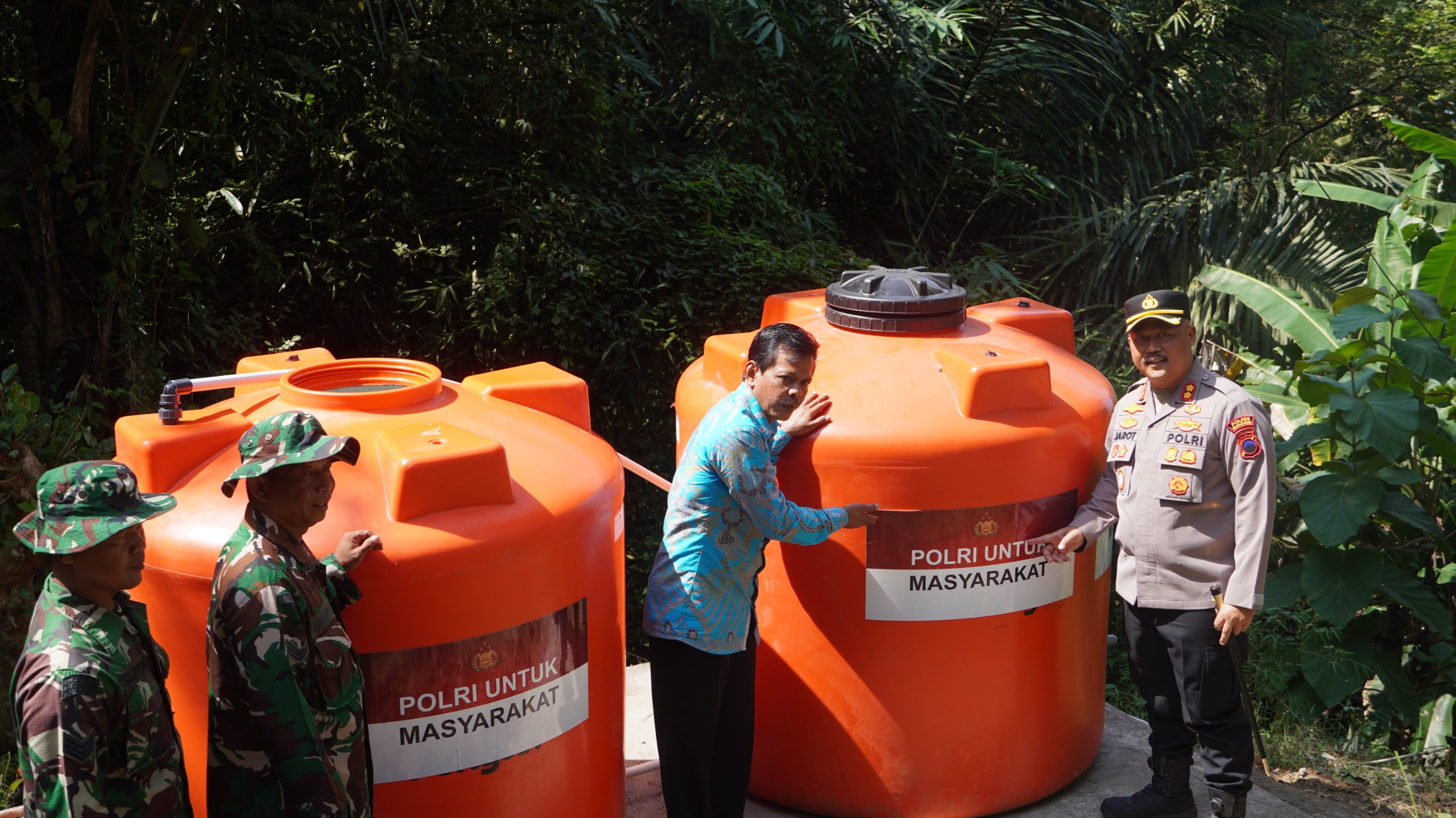 Bantuan tandon air untuk Dusun Kembang, Desa Sendang, Kecamatan Wonogiri Kota.