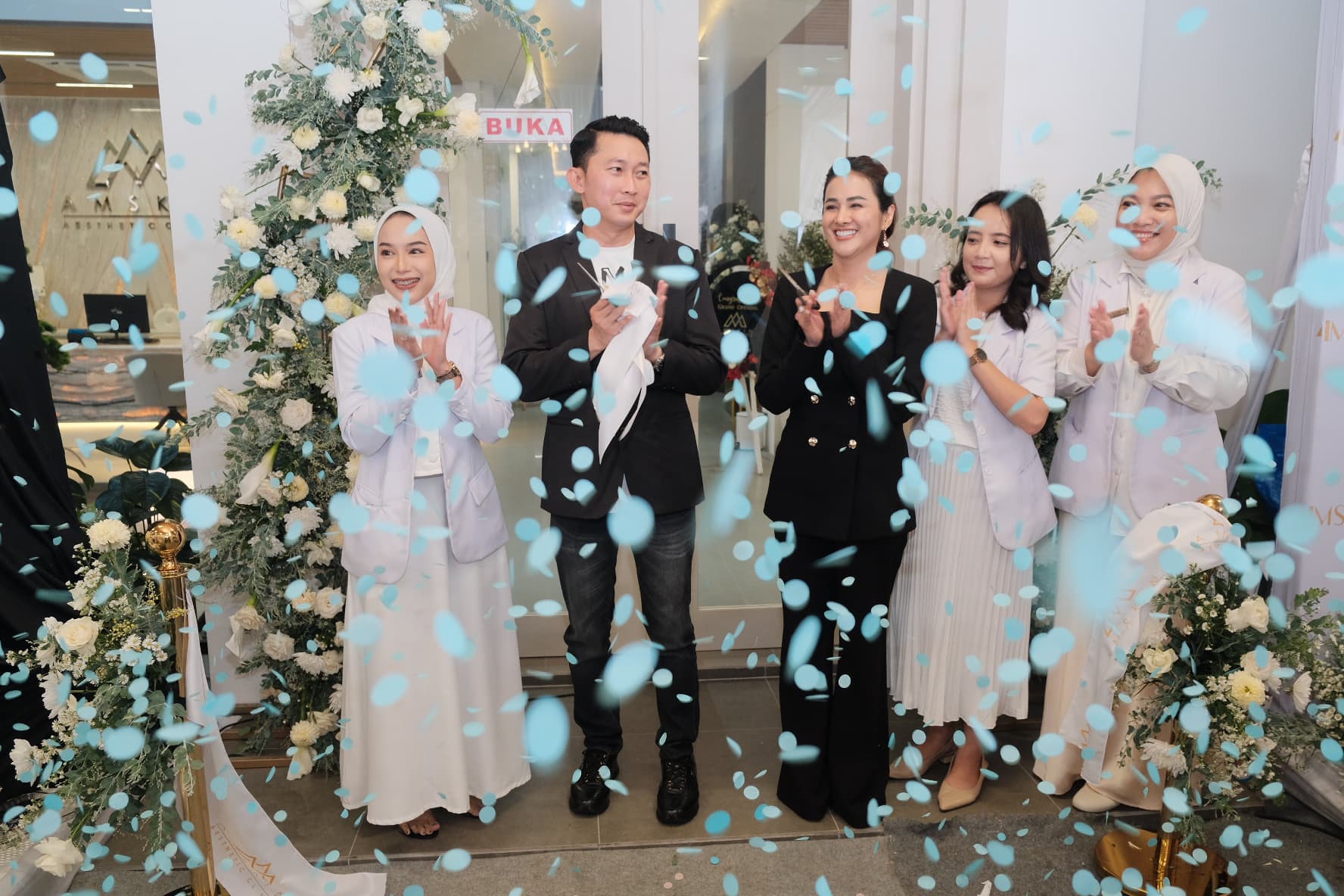 Grand Opening Amskin Beauty Clinic di Jalan Prof. DR Soepomo, Kelurahan Punggawan, Kecamatan Banjarsari, Kota Solo, Sabtu (14/6/2025).