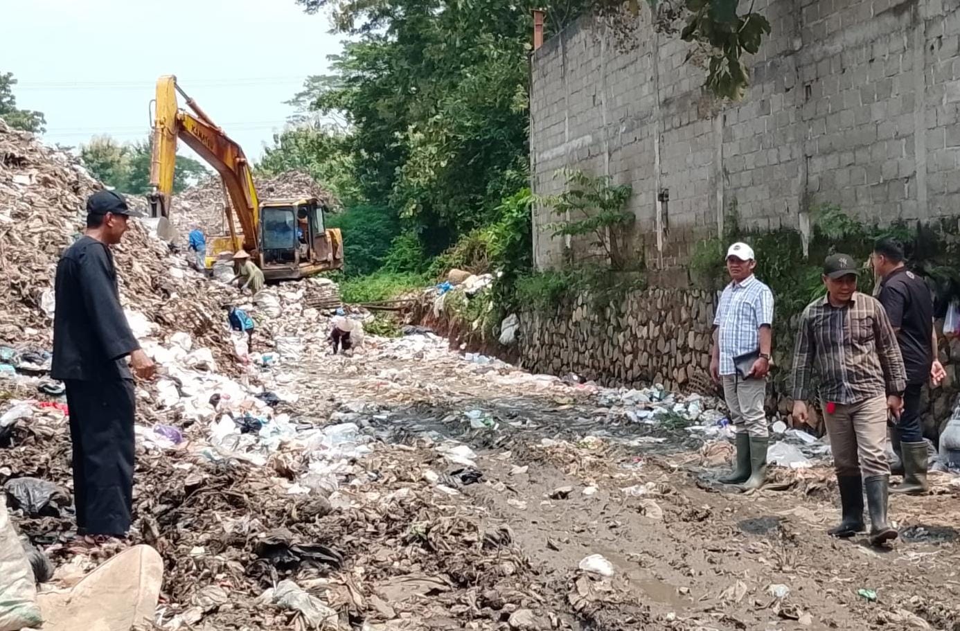 Kondisi TPA Sukosari, Kecamatan Jumantono, Karanganyar. (Rudi Hartono/Radar Solo)