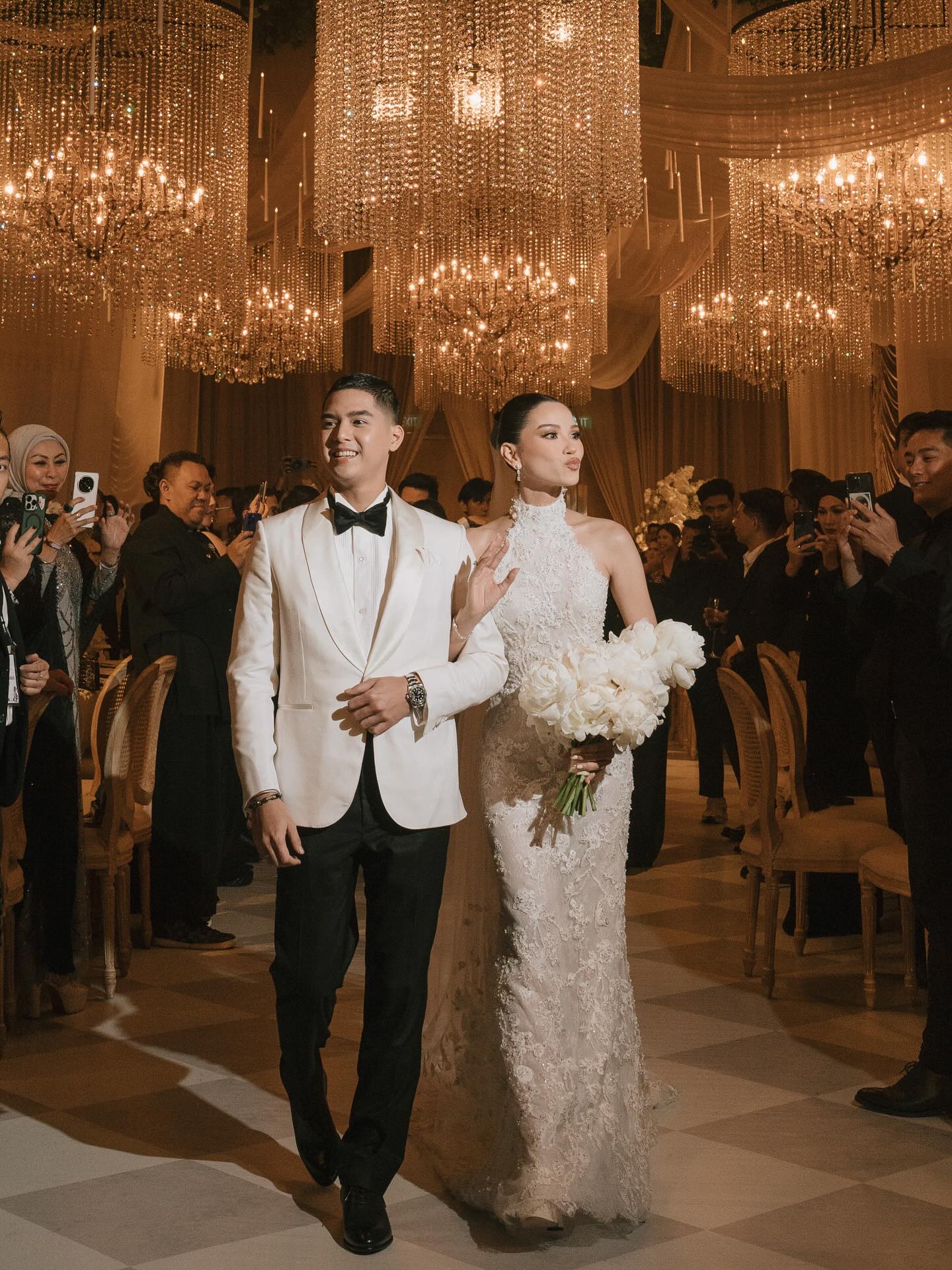 Tidak biasa, Al Ghazali dan Alyssa Daguise pilih tempat untuk bulan madu, bukan Eropa. Simak alasan dan kisah pernikahan mereka yang unik!