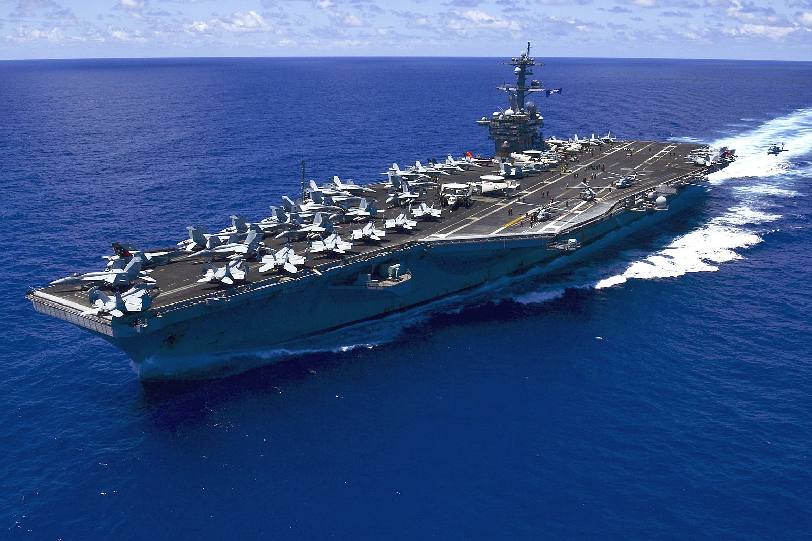USS Nimitz, kapal induk nuklir Amerika Serikat, melintasi Selat Malaka, seperti apa spesifikasi kapal Senilai Rp 73 Triliun