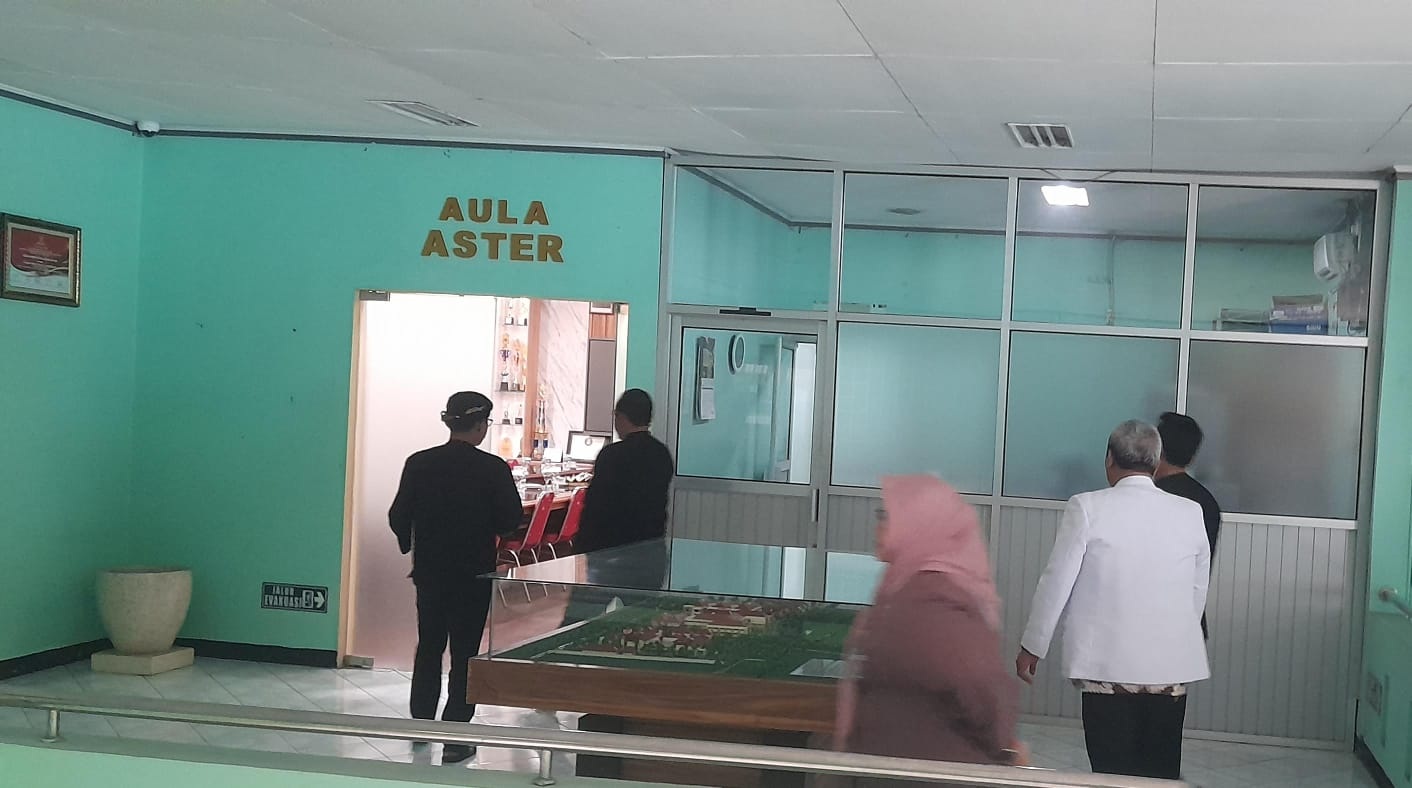 RSUD Karanganyar menyiapkan ruang isolasi untuk antisipasi penyakit menular. (Rudi Hartono/Radar Solo)