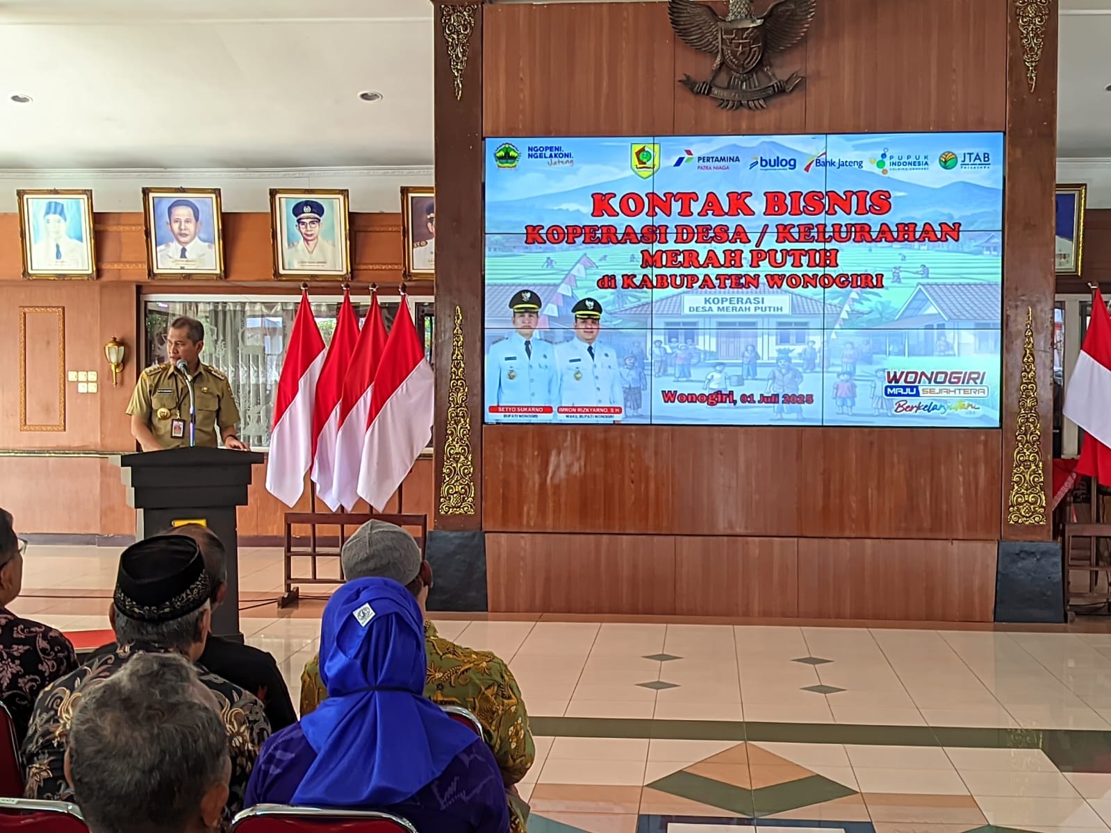 Bupati Wonogiri Setyo Sukarno memberikan arahan dalam kontak bisnis Koperasi Desa/Kelurahan Merah Putih, Selasa (1/7/2025).