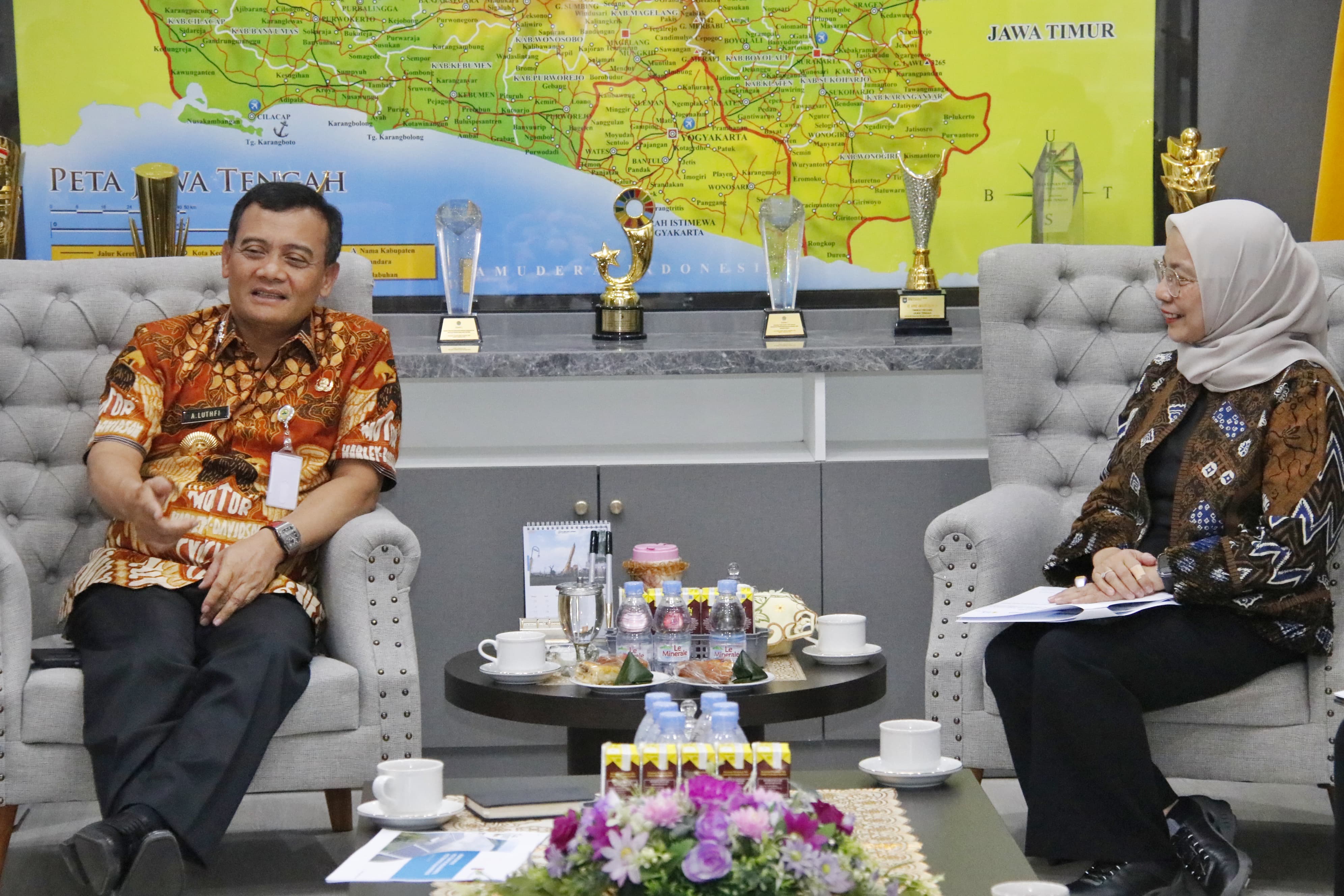 Gubernur Ahmad Luthfi Dukung PLTS terapung di Kedungombo dan Gajahmungkur mulai dibangun 2025, target operasi awal 2027 dengan daya total 200 MW.
