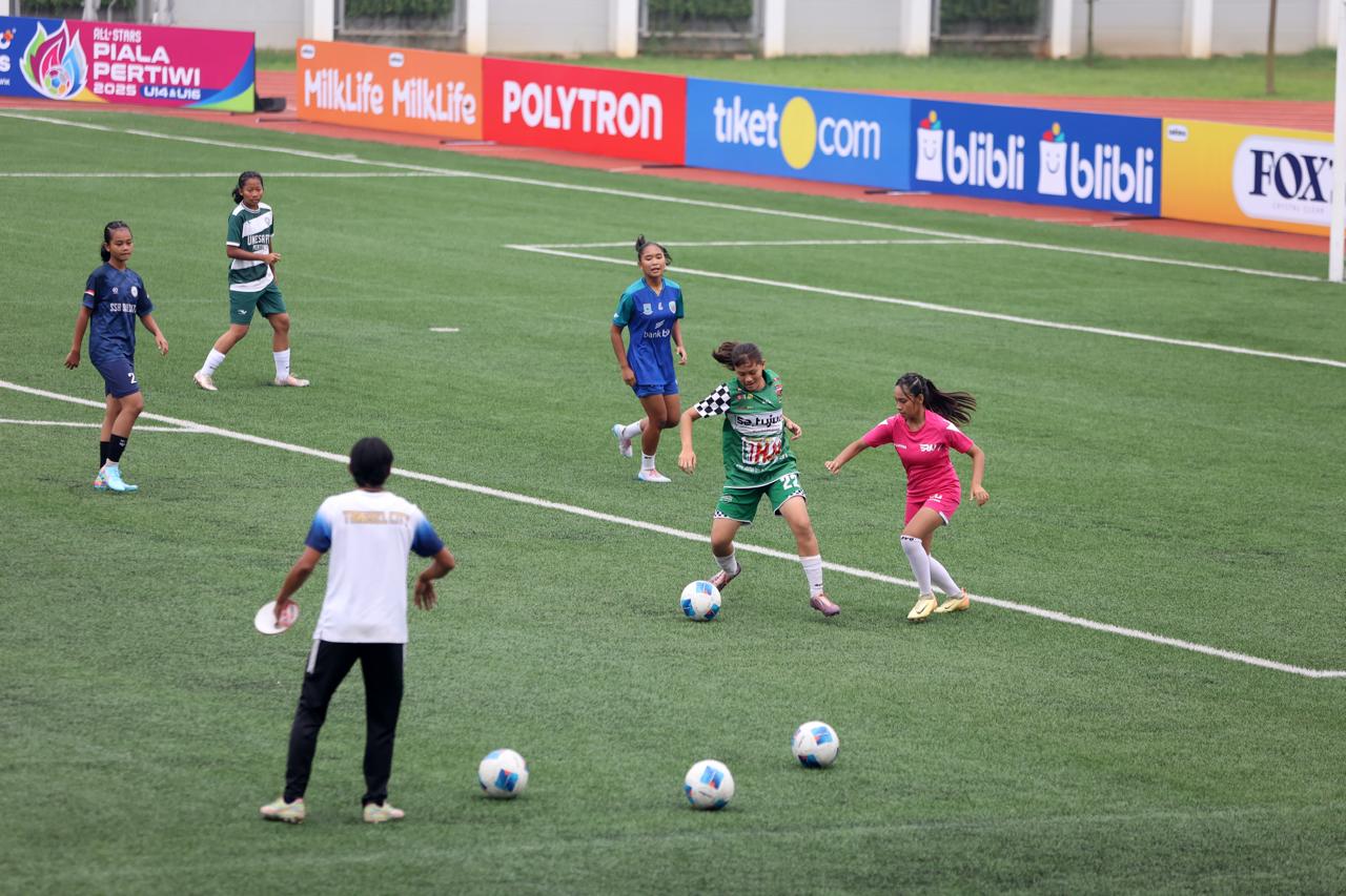Official Training Peserta Piala Pertiwi All Stars di Kudus.