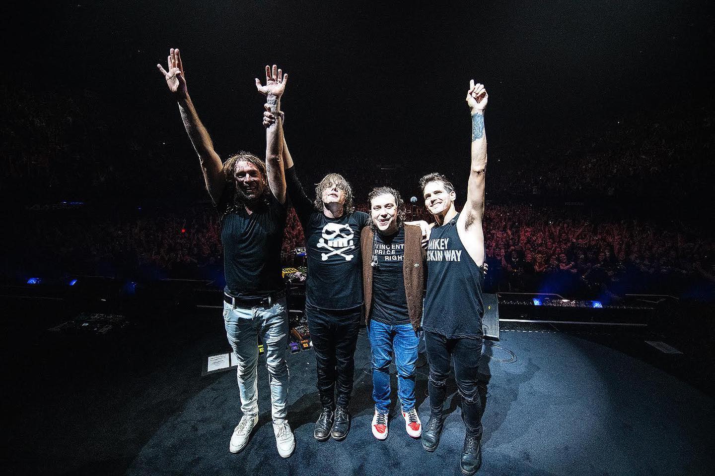 My Chemical Romance bakal manggung di Jakarta pada 2025 lewat Hammersonic. War tiket dimulai 9 Juli pukul 13.00 WIB.