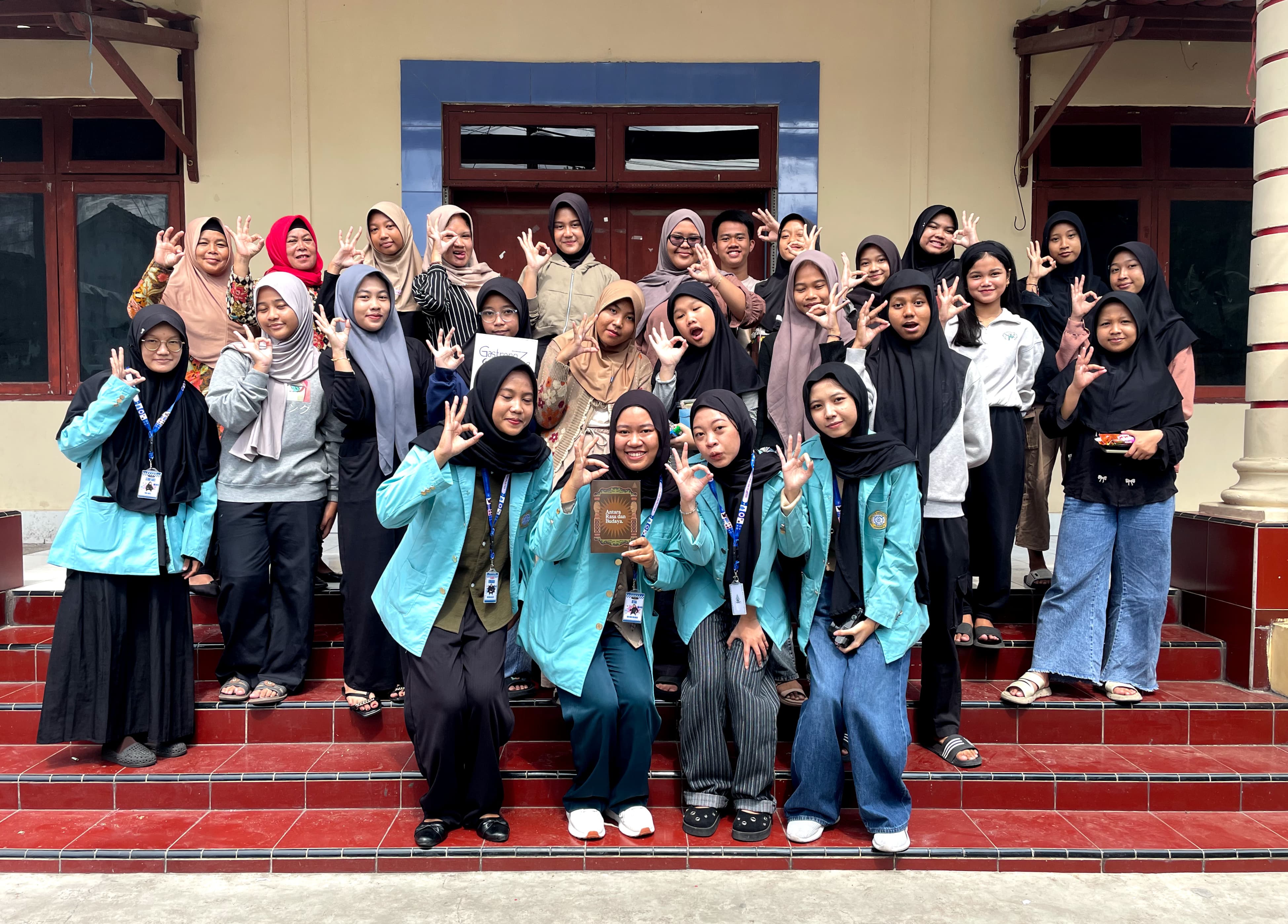 Kegiatan pemberdayaan masyarakat ini merupakan hasil kolaborasi dengan Pusat Informasi dan Konseling Remaja (PIK-R) Tunas Bangsa Kelurahan Pajang.