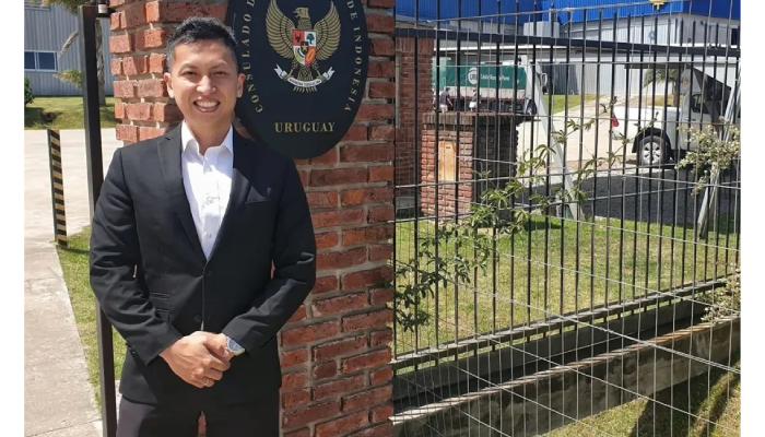 Arya Daru Pangayunan dikenal sebagai sosok diplomat yang berdedikasi.