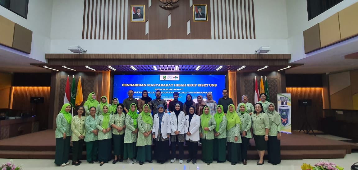Tim Pengabdi Hibah Grup Research Bagian Obstetri dan Ginekologi FK UNS gandeng IIDI Cabang Surakarta gelar penyuluhan dalam rangka pengabdian masyarakat hibah grup riset UNS.