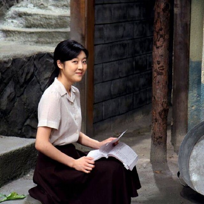 Aktris Korea Kang Seo Ha meninggal dunia di usia 31 tahu. Ia masih syuting film terakhir bersama Kim Seon Ho.