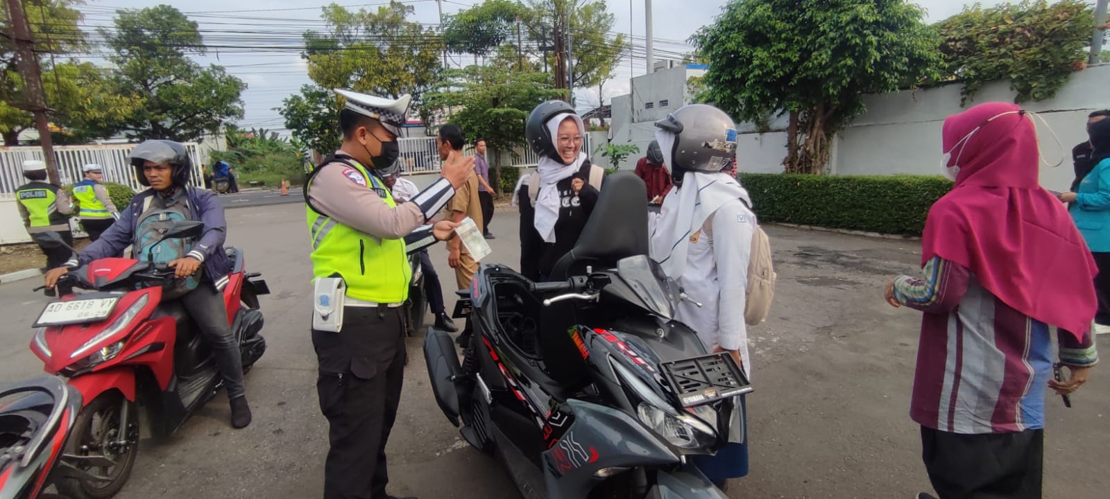 Operasi Patuh Candi 2025 yang digelar Polres Sragen. (Ahmad Khairudin/Radar Solo)