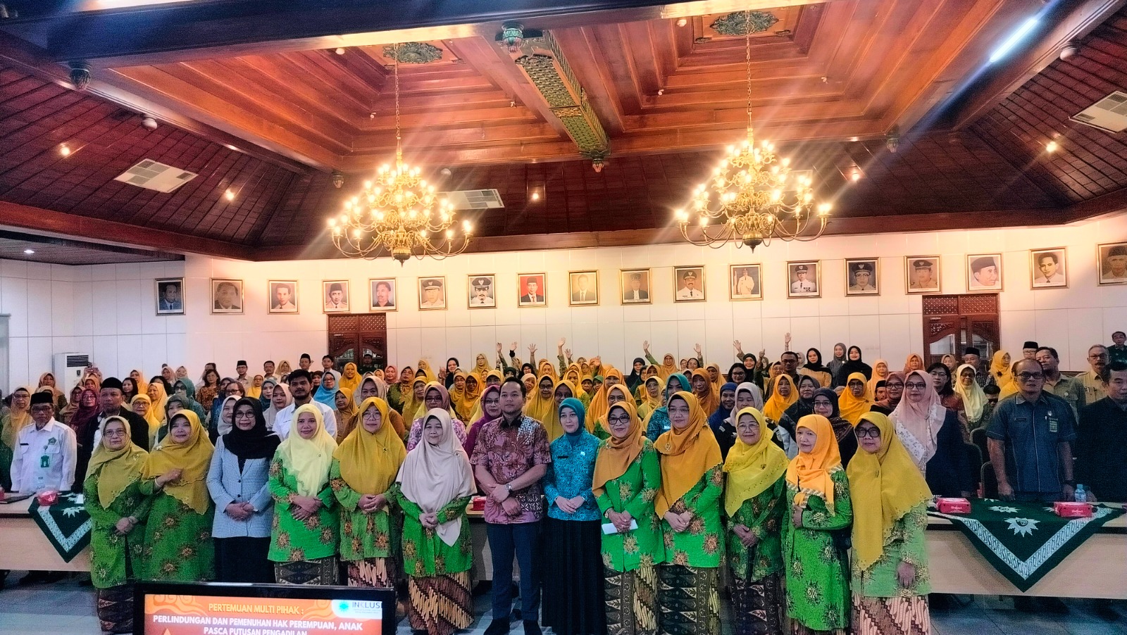 Rapat yang digelar LBH MHH&nbsp;Pimpinan Wilayah Aisyiyah&nbsp;Jateng dan Program Inklusi Pimpinan Pusat Aisyiyah di Balai Kota Solo,&nbsp;Selasa (15/7).