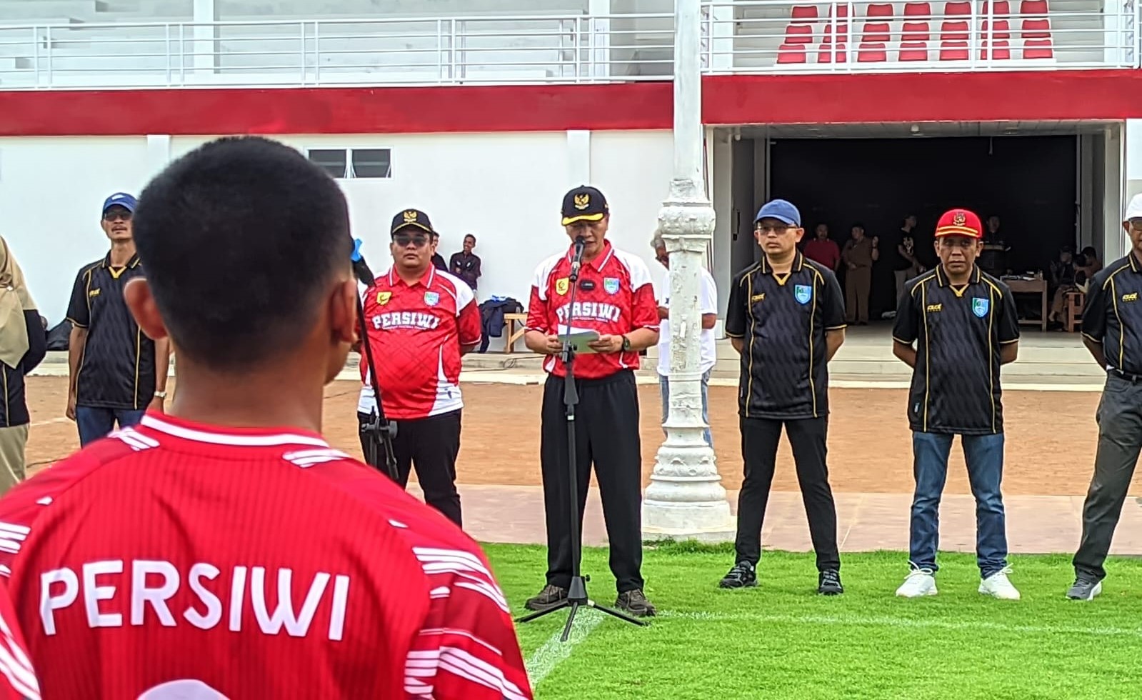 Bupati dan wakil bupati Wonogiri beri dukungan penuh bangkitnya Persiwi.