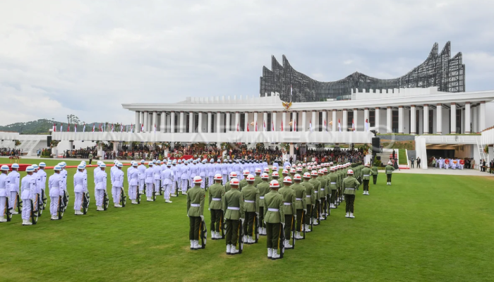 Upacara Peringatan Detik-detik Proklamasi Kemerdekaan RI di lapangan upacara Istana Negara Ibu Kota Nusantara (IKN), Penajam Paser Utara, Kalimantan Timur, Sabtu (17/8/2024).