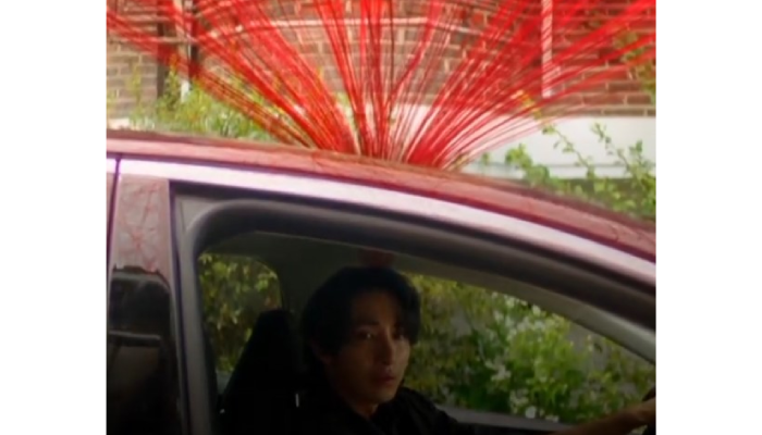 Lee Soo Hyuk berperan sebagai Han Ji Wook, detektif yang memiliki banyak garis merah.
