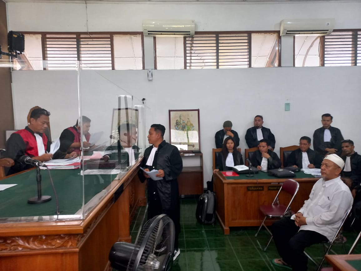 Zaenal Mustofa disidang di PN Sukoharjo, Rabu siang (16/7).