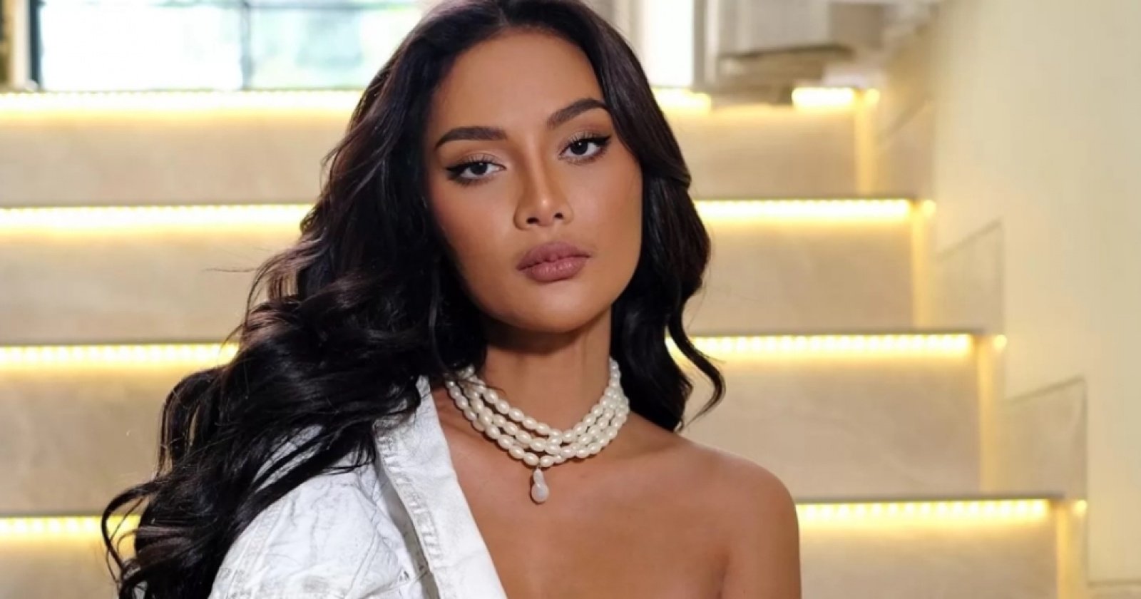 Erika Carlina mengaku hamil 9 bulan di podcast Deddy Corbuzier. Netizen bertanya-tanya: siapa ayah dari anak tersebut?